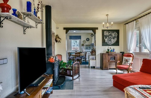 Begur House | Pet-Friendly 'Casa Cati' with Pool, Garden and Wi-Fi
