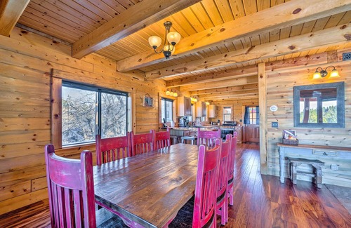 Cloudcroft Cottage | Pet-Friendly Cloudcroft Cabin: Walk to Shop, Food