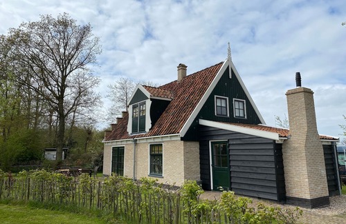 Hippolytushoef Villa | Pet-Friendly Coastal Villa