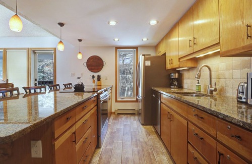 Frisco Condo | Pet-Friendly Condo, New Furniture, King Bed, Hot Tubs, Pools, Fireplace - CC301