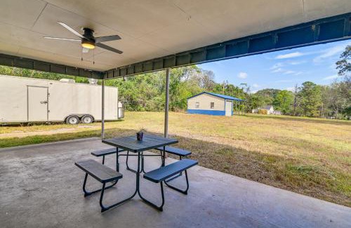 Eutaw House | Pet-Friendly Eutaw Home Near Historic Square