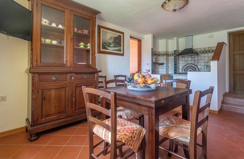 Roccastrada Villa | Pet-Friendly Finca Olivos with Mountain View, Pool, Garden & Wi-Fi