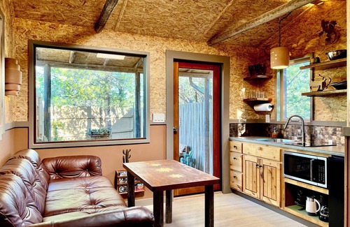 Rimrock Cabin | Pet Friendly Fully Fenced Cozy Casita near Sedona!