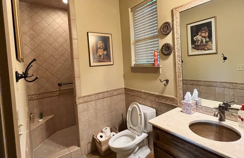 Apache Shores House | Pet Friendly Hill country home with urban conveniences
