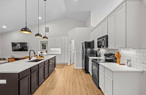 Mauldin House | Pet friendly home in heart of Mauldin. Bicycles provided, close to restaurants