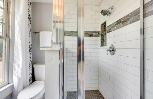 Springfield Villa | Pet friendly home in Historic Springfield near TIAA