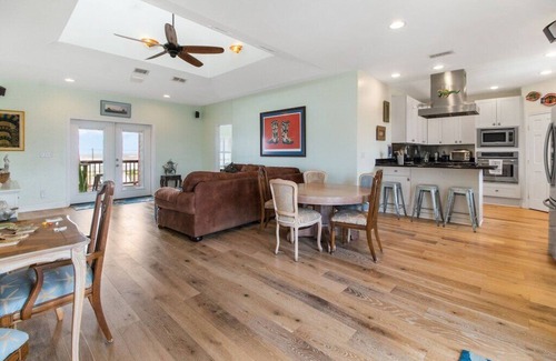 Cedar Lane House | Pet Friendly Home on ICW w/Beach View & Pool!