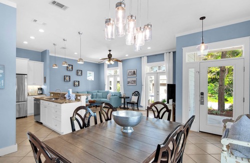 Emerald Waters Village House | Pet Friendly Home Close to Beach