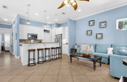 Emerald Waters Village House | Pet Friendly Home Close to Beach