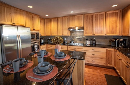 Ronald House | Pet Friendly, Hot Tub, EV Charger & Skiing/Snowmobile trails near by!
