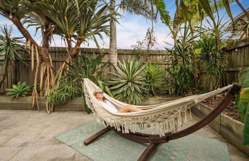 Bokarina House | Pet Friendly House Opposite Bokarina Beach