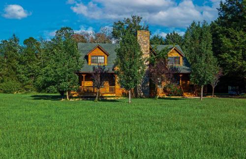 Jefferson House | Pet-Friendly Jefferson Home Near Lake O the Pines