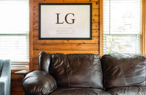 Lake Geneva House | Pet Friendly Lake Geneva Getaway for 6