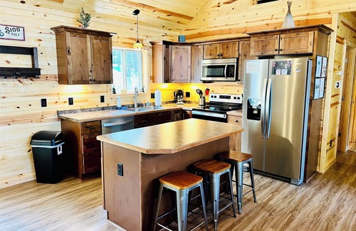 Stone Lake Cabin | Pet-Friendly Lakeside Lodge with Kayaks and Canoe!