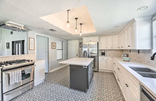 Lockhart House | Pet-Friendly Lockhart Home w/Private Yard!