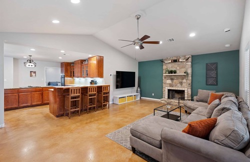 Marble Falls House | Pet-Friendly Marble Falls Home!