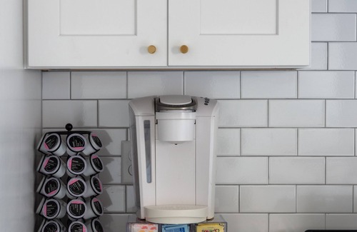 Mid-City House | Pet-Friendly Mid-City beauty near streetcar line!