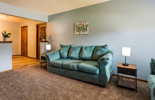 Midwest City Cottage | Pet-friendly Midwest City Home, 10 Mi to Dtwn Okc!
