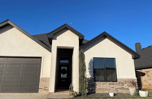 Abilene House | Pet friendly modern home in Abilene - near State Park and lakes