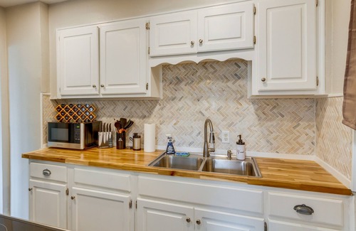 New Warrington House | Pet-Friendly Pensacola House Rental: 3 Mi to Beach