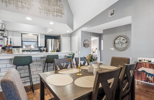 Table Rock Condo | Pet-Friendly Penthouse at Pointe Royale w/view and West Elm furniture