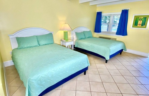 Atlantic Beach Hotel | Pet-friendly - Pool - 3 Blocks to Beach! Unit 304