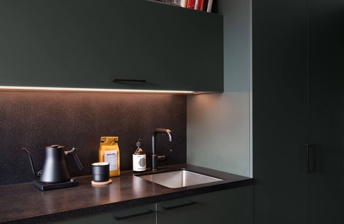 Williamsburg House | Pet-friendly Property, Queen Room at Penny Williamsburg