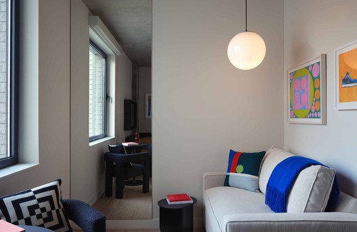 Williamsburg House | Pet-friendly Property, Queen Room at Penny Williamsburg