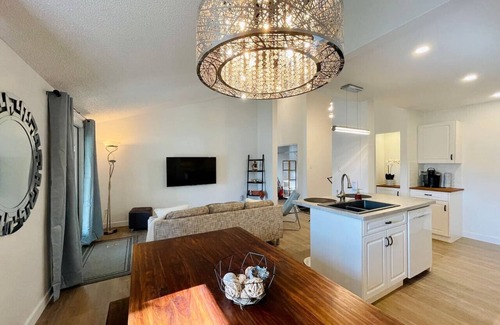 Lethbridge House | Pet-friendly Renovated Home Near University!