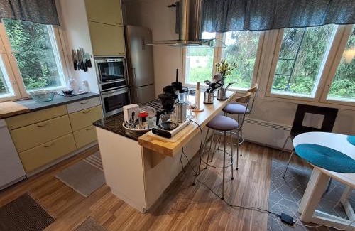 Elimaki House | Pet Friendly Retreat - Sleeps 8 with Sauna