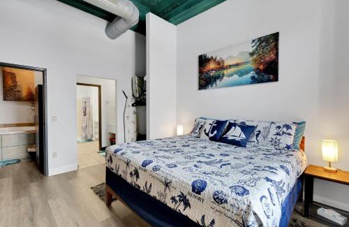 Canal Park House | Pet-friendly, Ship View, Canal Park, Condo, Pool