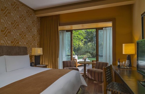 Maras Hotel | Pet-Friendly Spacious Room Near Machu Picchu | Free Parking | Onsite Pools