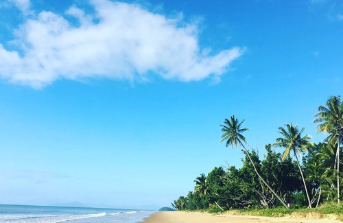 Wongaling Beach House | Pet friendly stay for couples close to the beach