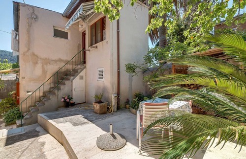 Veli Losinj Apartment | Pet-Friendly Studio for Two