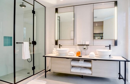 Midtown Hotel | Pet-Friendly Stylish Hideaway in Lively Miami | Pool, Fitness, Deck Tennis Court