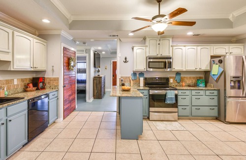 Fort Walton Beach House | Pet-Friendly Fort Walton Beach Home: 4 Mi to Ocean