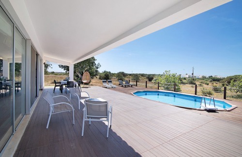 Pera House | Pet-Friendly Villa Poça da Negra with Sea View, Pool, Garden & Wi-Fi