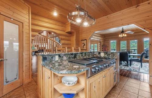 Sagle House | Pet Friendly Waterfront Log Home w/Private Dock