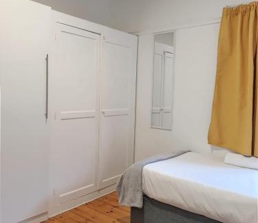 Port Elizabeth Central House | Petals Guesthouse