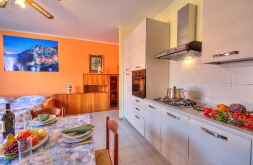 Roe Apartment | Peter - relax & 1 km from lake - Happy Rentals