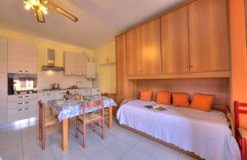 Roe Apartment | Peter - relax & 1 km from lake, Roè Volciano, Italy