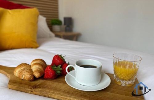 Twywell House | Petham Cottage Stanwick 2 bed sleeps 6