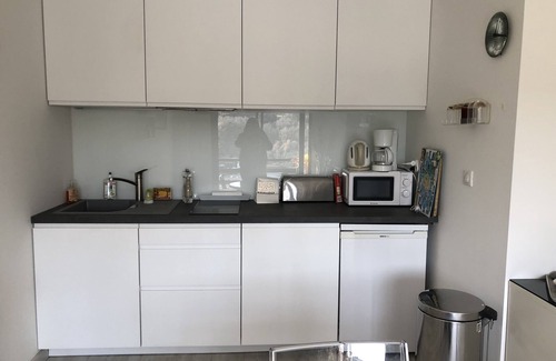 Treignac House | Petit Chalet Niche Dans LE Bois Avec VUE Exceptionnelle SUR LAC