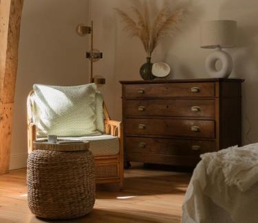 Vercourt Bed & Breakfast | Petit Chateau Vercourt