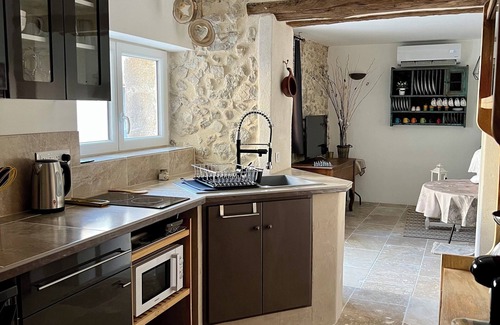 Merindol Other | "Petit Mas", in the heart of Mérindol, a typical Provencal village at the foot of the Luberon mountains