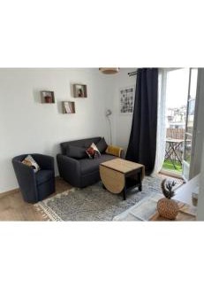 Republique–Point-du-Jour Apartment | Petit prince