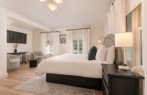 San Luis Obispo Hotel | Petit Soleil