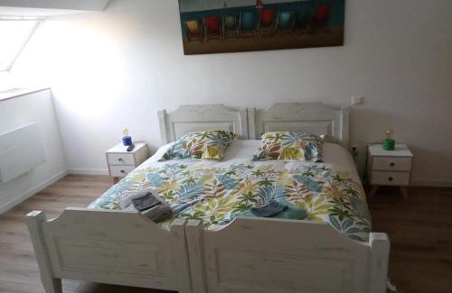 Brehand House | Petite maison de campagne avec poêle à bois, 20 mn des plages