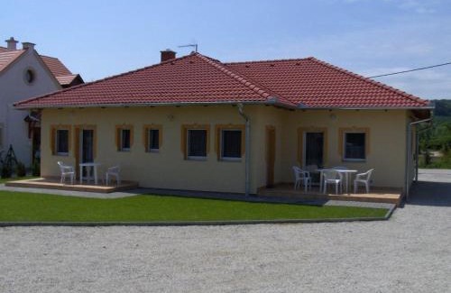 Kehidakustany Apartment | Petra Apartmanház