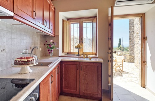 Kardamyli House | Petreas Tower